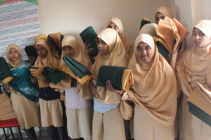 Dress-Distribution