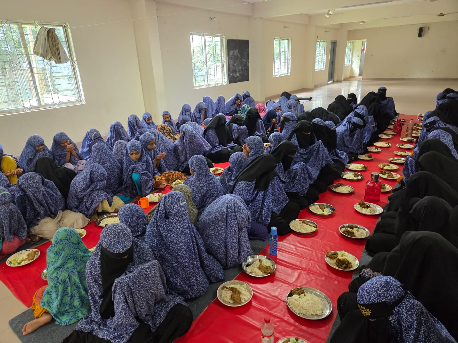 Special Meals for Orphan Students — photo 4